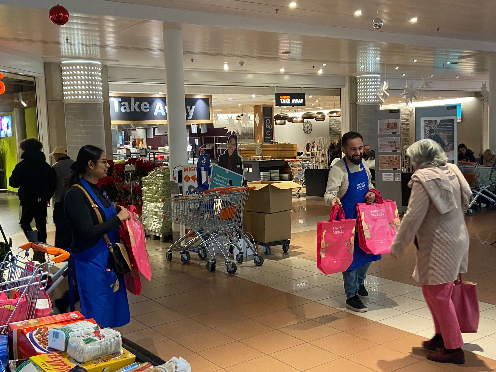 W93_2023-11-25_Samedi-du-partage_Migros-Charmilles_006